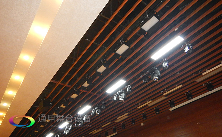 广科学院松山湖校区多功能报告厅舞台幕布及声光电系统安装与部署及室内装修设计、施工建设项目