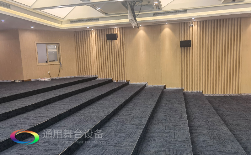 泰州舞台阻燃幕布承建淮阴开明实验学校报告厅项目